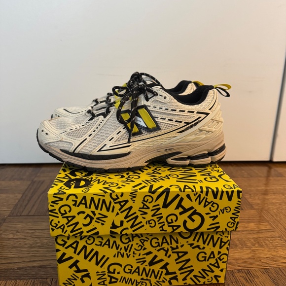 GANNI x New Balance 1906R - Picture 8 of 14